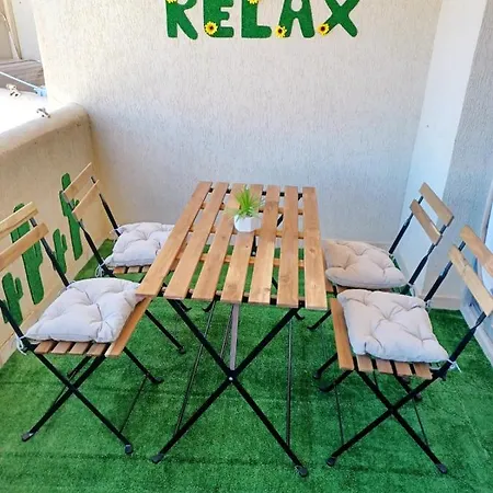 Appartement Totally Upgraded At Benal